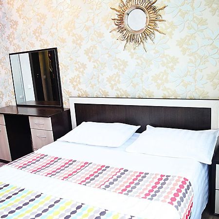 Luxury Palace Apartment Bishkek Exterior foto